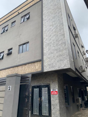 Cbox Lodge & Lounge